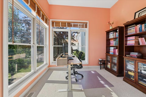 Tiny photo for 527 Mallard Point Circle, North Aurora, IL 60542 (MLS # 12684714)