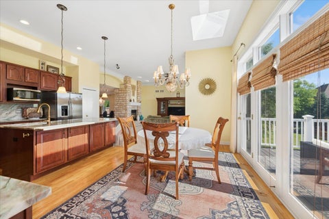 Tiny photo for 527 Mallard Point Circle, North Aurora, IL 60542 (MLS # 12684714)
