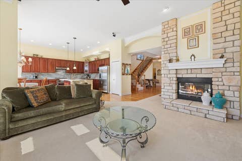 Tiny photo for 527 Mallard Point Circle, North Aurora, IL 60542 (MLS # 12684714)