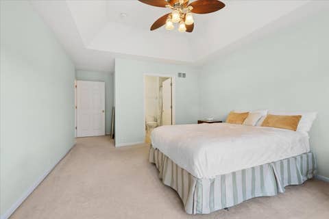 Tiny photo for 527 Mallard Point Circle, North Aurora, IL 60542 (MLS # 12684714)