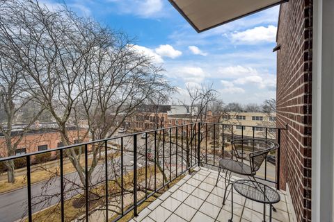 Tiny photo for 1350 N Western Avenue #310, Lake Forest, IL 60045 (MLS # 12579537)
