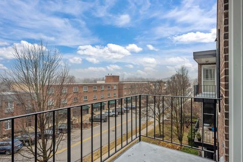 Tiny photo for 1350 N Western Avenue #310, Lake Forest, IL 60045 (MLS # 12579537)