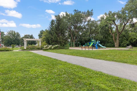 Tiny photo for 5004 W 107th Street, Oak Lawn, IL 60453 (MLS # 12723497)