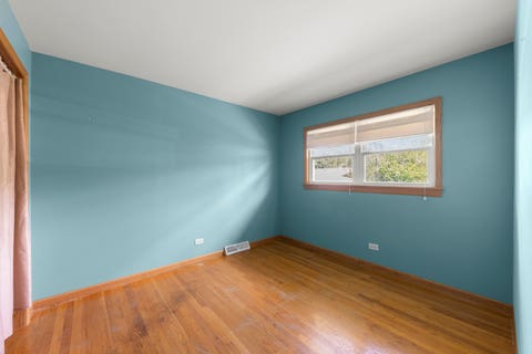 Tiny photo for 5004 W 107th Street, Oak Lawn, IL 60453 (MLS # 12723497)