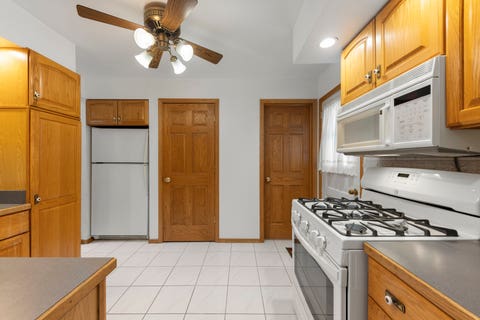 Tiny photo for 5004 W 107th Street, Oak Lawn, IL 60453 (MLS # 12723497)