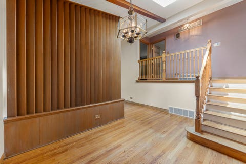 Tiny photo for 5004 W 107th Street, Oak Lawn, IL 60453 (MLS # 12723497)