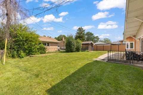 Tiny photo for 5004 W 107th Street, Oak Lawn, IL 60453 (MLS # 12723497)