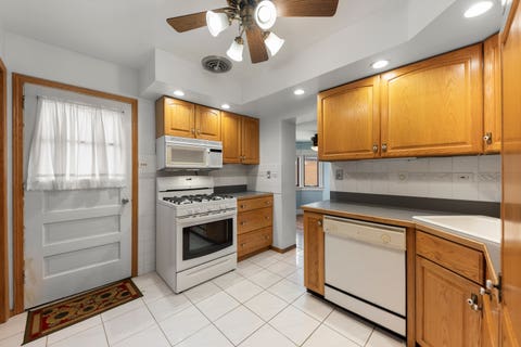 Tiny photo for 5004 W 107th Street, Oak Lawn, IL 60453 (MLS # 12723497)