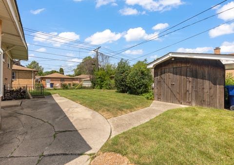 Tiny photo for 5004 W 107th Street, Oak Lawn, IL 60453 (MLS # 12723497)