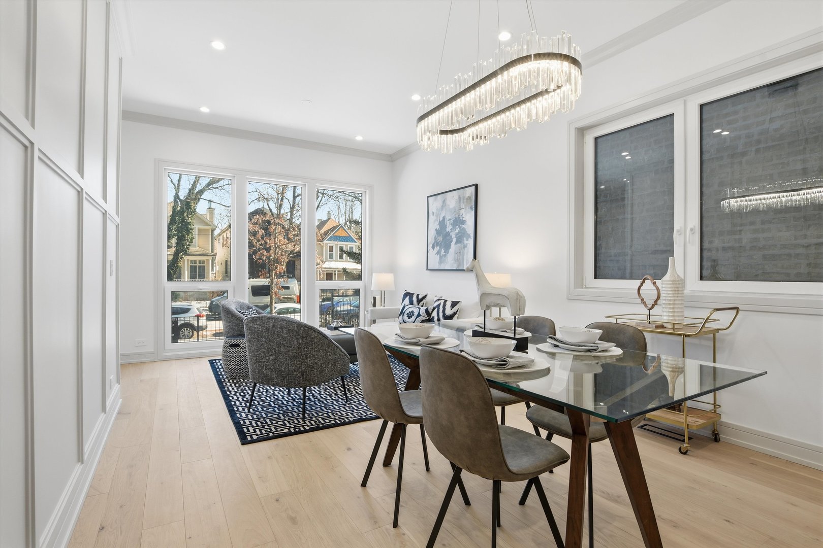 4846 N Hermitage Avenue