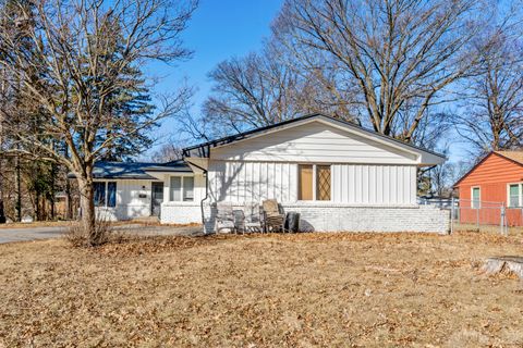 Tiny photo for 918 Mayfair Place, Rockford, IL 61107 (MLS # 12584143)