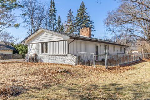 Tiny photo for 918 Mayfair Place, Rockford, IL 61107 (MLS # 12584143)