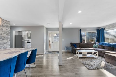 Tiny photo for 918 Mayfair Place, Rockford, IL 61107 (MLS # 12584143)