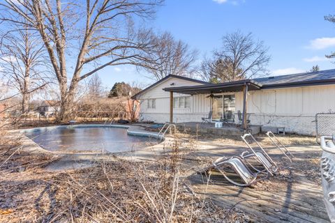 Tiny photo for 918 Mayfair Place, Rockford, IL 61107 (MLS # 12584143)