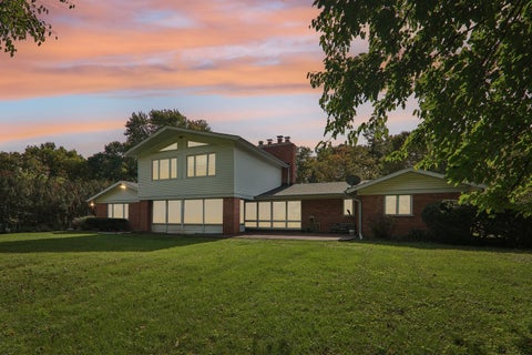 Tiny photo for 424 Otis Road, Barrington, IL 60010 (MLS # 12787741)