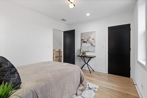 Tiny photo for 858 N Richmond Avenue, Chicago, IL 60622 (MLS # 12580565)