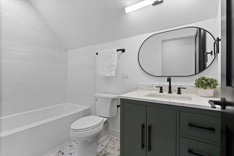 Tiny photo for 858 N Richmond Avenue, Chicago, IL 60622 (MLS # 12580565)