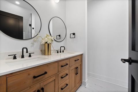 Tiny photo for 858 N Richmond Avenue, Chicago, IL 60622 (MLS # 12580565)