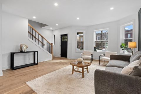 Tiny photo for 858 N Richmond Avenue, Chicago, IL 60622 (MLS # 12580565)