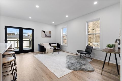 Tiny photo for 858 N Richmond Avenue, Chicago, IL 60622 (MLS # 12580565)