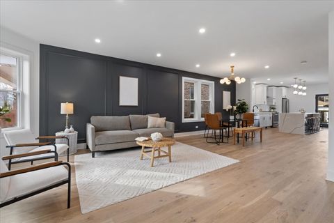 Tiny photo for 858 N Richmond Avenue, Chicago, IL 60622 (MLS # 12580565)