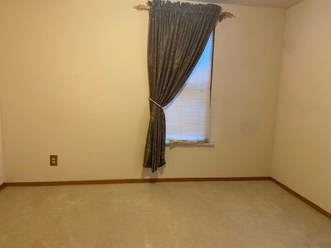 Tiny photo for 1547 1/2 Pulaski Street, Peru, IL 61354 (MLS # 12519794)