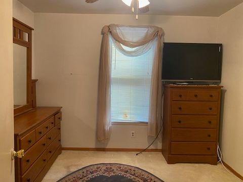 Tiny photo for 1547 1/2 Pulaski Street, Peru, IL 61354 (MLS # 12519794)