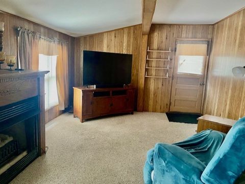 Tiny photo for 1547 1/2 Pulaski Street, Peru, IL 61354 (MLS # 12519794)