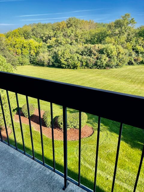 Tiny photo for 18600 Village West Drive #310, Hazel Crest, IL 60429 (MLS # 12485745)