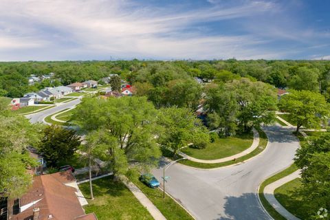 Tiny photo for 9915 S Yates Avenue, Chicago, IL 60617 (MLS # 12505913)