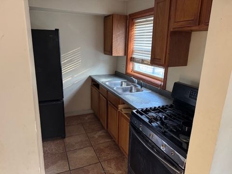 Tiny photo for 9915 S Yates Avenue, Chicago, IL 60617 (MLS # 12505913)