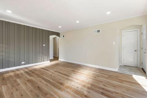 Tiny photo for 8208 S Sacramento Avenue, Chicago, IL 60652 (MLS # 12515353)