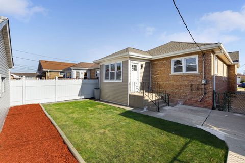 Tiny photo for 8208 S Sacramento Avenue, Chicago, IL 60652 (MLS # 12515353)