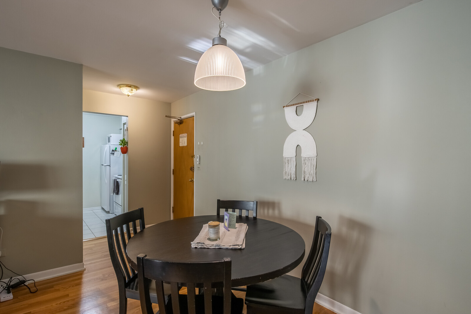 420 W ALDINE Avenue 524