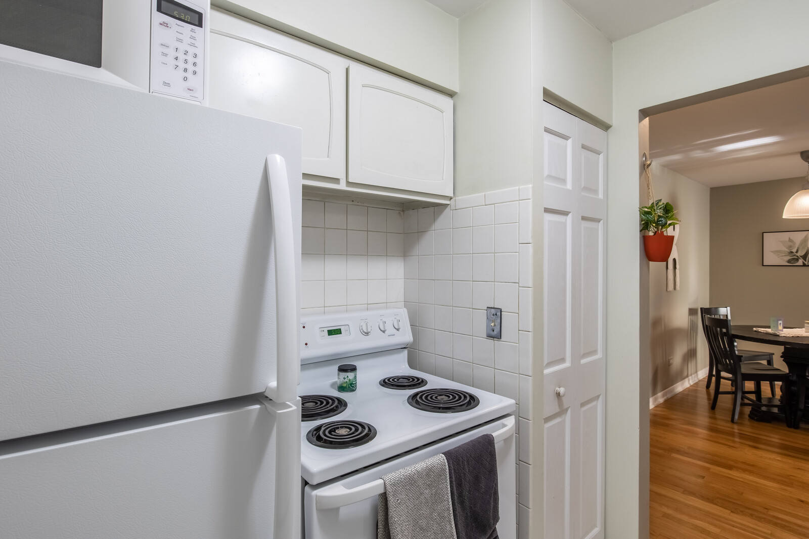 420 W ALDINE Avenue 524