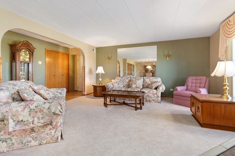 Tiny photo for 15722 Old Orchard Court #1E, Orland Park, IL 60462 (MLS # 12501783)
