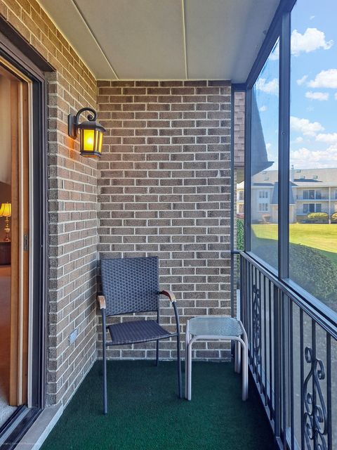 Tiny photo for 15722 Old Orchard Court #1E, Orland Park, IL 60462 (MLS # 12501783)