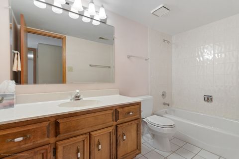 Tiny photo for 15722 Old Orchard Court #1E, Orland Park, IL 60462 (MLS # 12501783)
