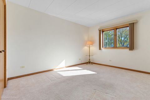 Tiny photo for 15722 Old Orchard Court #1E, Orland Park, IL 60462 (MLS # 12501783)