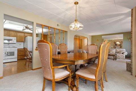 Tiny photo for 15722 Old Orchard Court #1E, Orland Park, IL 60462 (MLS # 12501783)