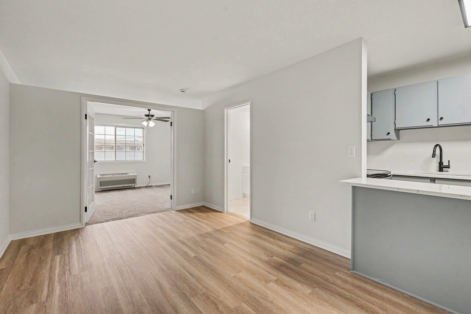 3170 W Monroe Street 212
