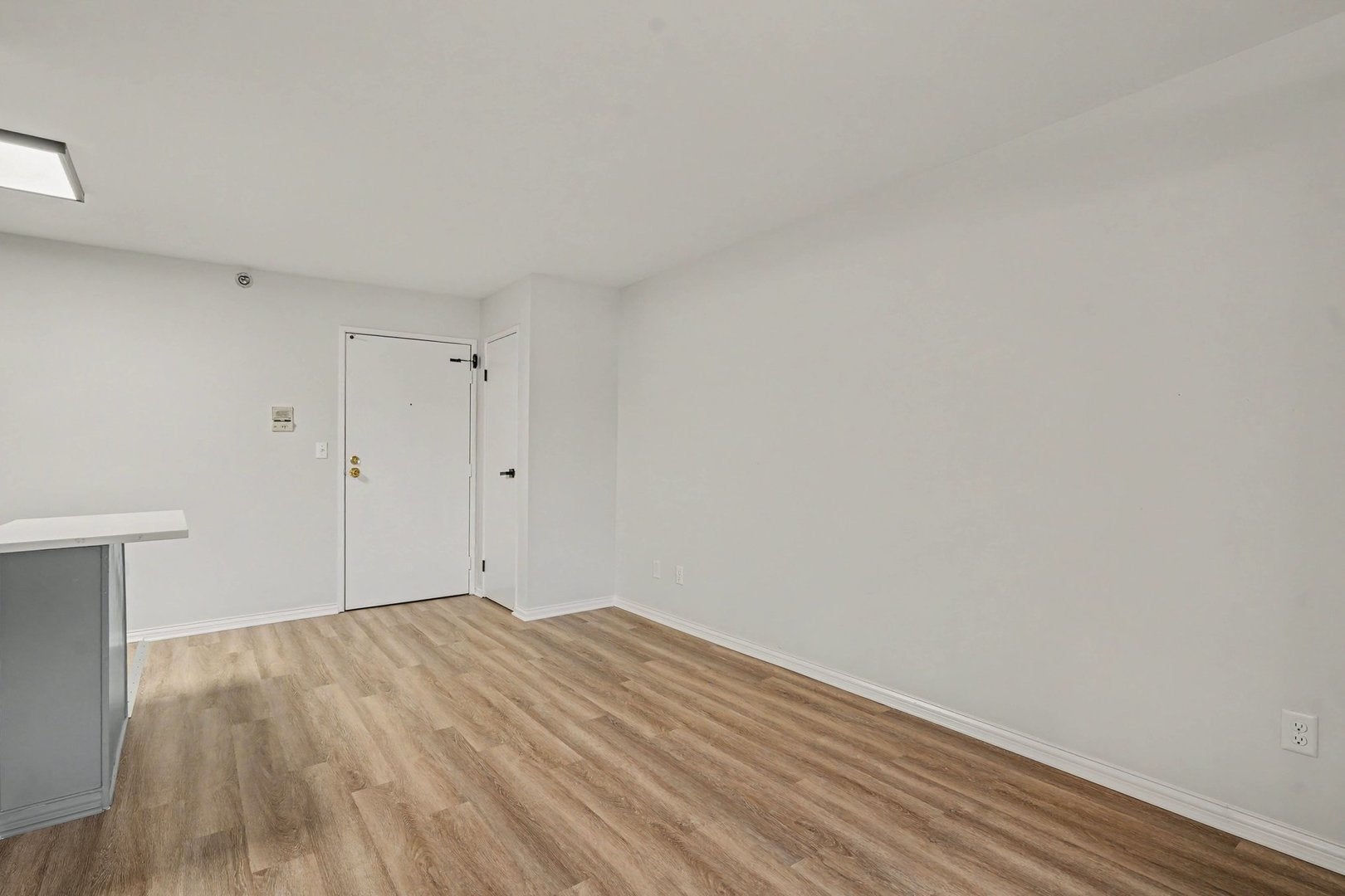 3170 W Monroe Street 212