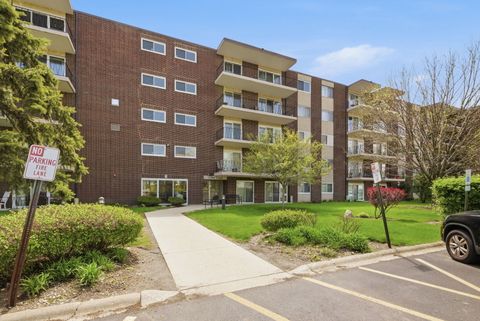Property photo of 5300 Walnut Avenue 23c, Downers Grove, IL 60515