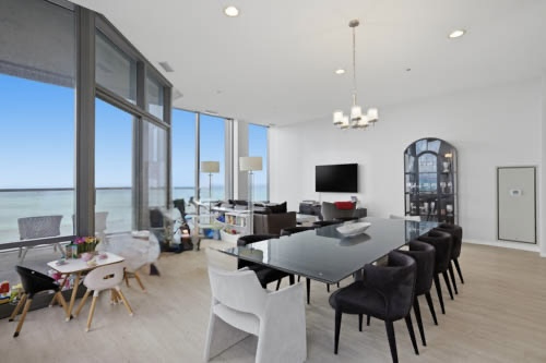 65 E Monroe Street 4726