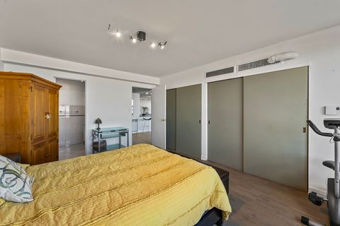 Tiny photo for 5801 N Sheridan Road #3C, Chicago, IL 60660 (MLS # 12492938)
