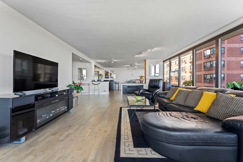 Tiny photo for 5801 N Sheridan Road #3C, Chicago, IL 60660 (MLS # 12492938)