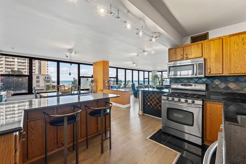 Tiny photo for 5801 N Sheridan Road #3C, Chicago, IL 60660 (MLS # 12492938)