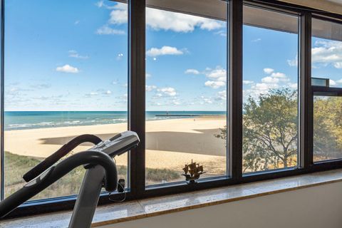 Tiny photo for 5801 N Sheridan Road #3C, Chicago, IL 60660 (MLS # 12492938)