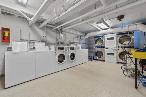 Tiny photo for 5801 N Sheridan Road #3C, Chicago, IL 60660 (MLS # 12492938)