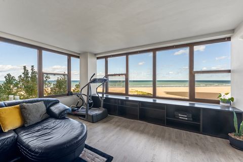 Tiny photo for 5801 N Sheridan Road #3C, Chicago, IL 60660 (MLS # 12492938)